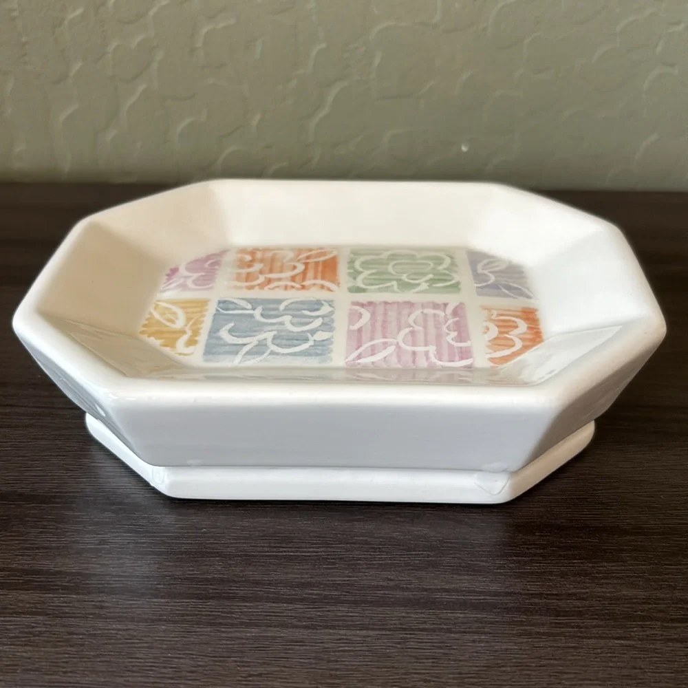 Vintage Wamsutta Pastel‎ Floral Ceramic Soap